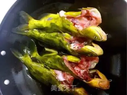 Make The stingy fish burn tofu step 3