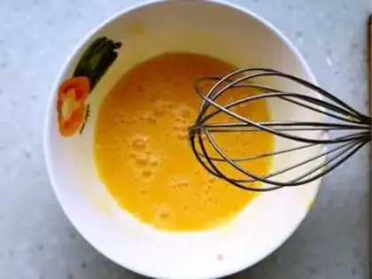 Make Spinach shrimp spa eggs step 2