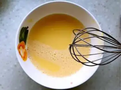 Make Spinach shrimp spa eggs step 3