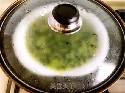 Make Spinach shrimp spa eggs step 5