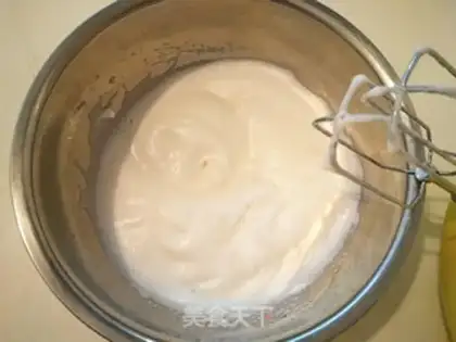 Make Six-inch velvet twirl cake step 4