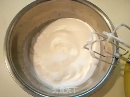 Make Six-inch velvet twirl cake step 5
