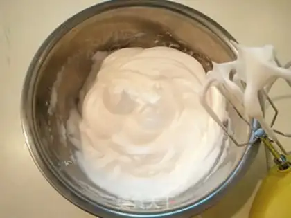 Make Six-inch velvet twirl cake step 6