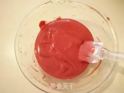 Make Six-inch velvet twirl cake step 8