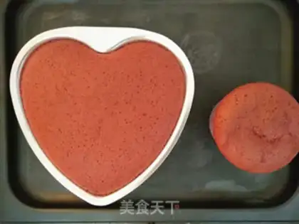 Make Six-inch velvet twirl cake step 13