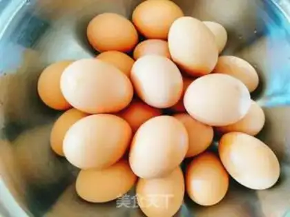 Make Homemade salted eggs step 1
