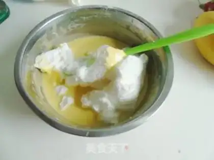 Make Fruit box cake step 6
