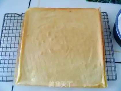 Make Fruit box cake step 9