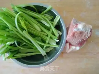 Make Celery meat buns step 1