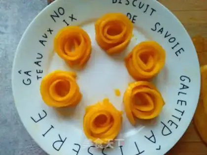 Make Rose crystal mango mousse step 4