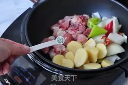 Make Xinjiang chicken step 7