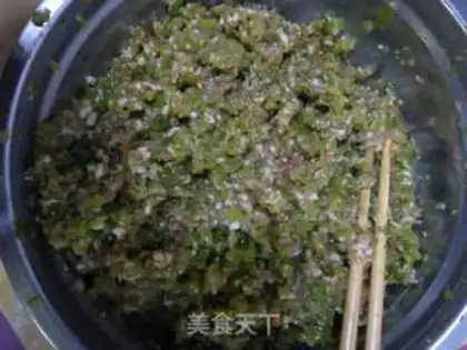 Make Celery meat buns step 7