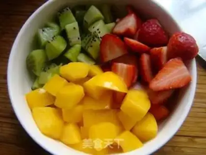 Make Fresh cheese-fruit step 2