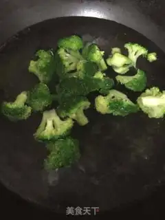 Make salmon vegetable salad step 10