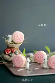 Make The snail macaron step 9