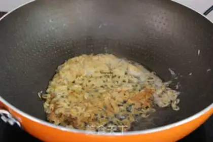 Make Egg bun step 1