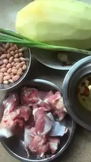 Make Pumpkin-bone peanut soup step 0