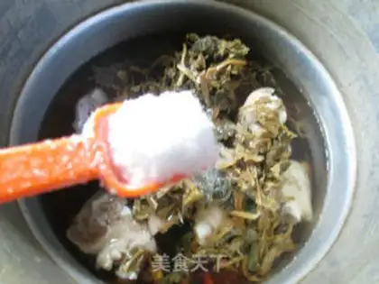 Make Plum-dry pig hoof step 6