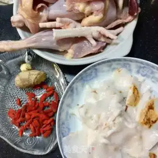 Make Coconut chicken soup step 0