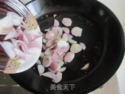 Make A thousand onions step 4