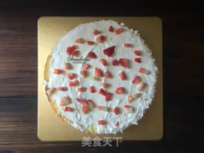 Make Strawberry cream cake step 3