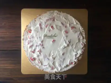 Make Strawberry cream cake step 4