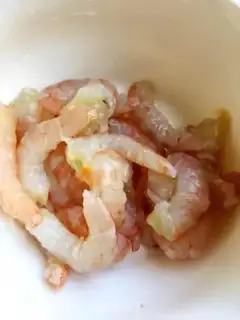 Make Shrimp pizza step 4