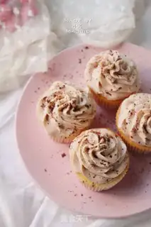 Make Cotton cream cupcakes step 18