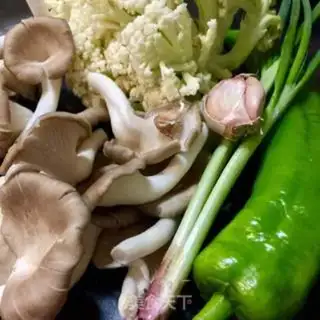 Make Scrambled mushrooms step 0