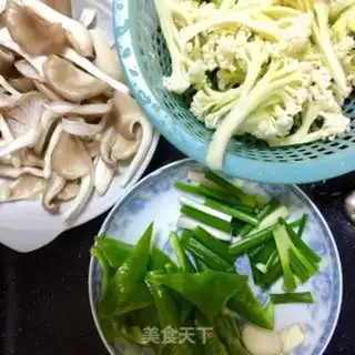 Make Scrambled mushrooms step 1