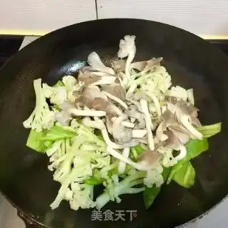 Make Scrambled mushrooms step 6