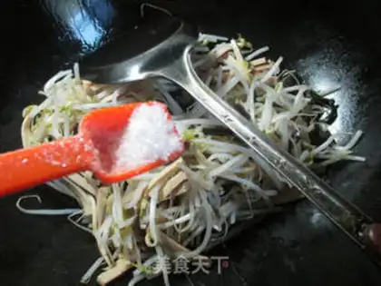 Make Black-eared eggs dry soybean step 5