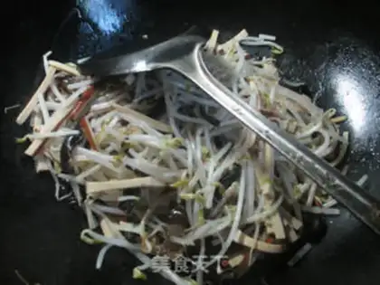 Make Black-eared eggs dry soybean step 6