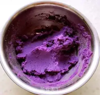 Make Sour potato pie step 1