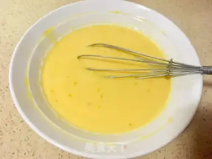 Make Onion sausage cheese pumpkin pie step 12