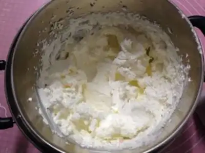 Make Red velvet cake rolls step 2