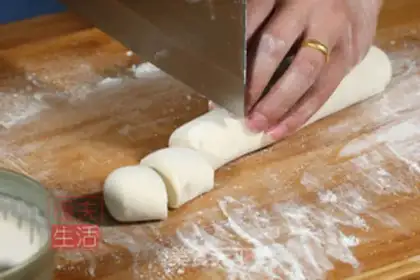 Make Bean sesame cake step 2