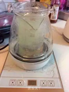 Make Pear soup step 1