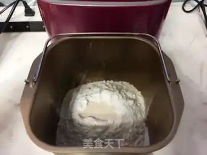 Make Rabbit sausage bread step 1