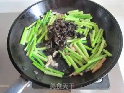 Make Garlic wood and meat step 4