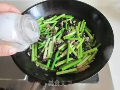 Make Garlic wood and meat step 5
