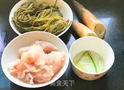 Make Snow pickles for the white and black fish step 1