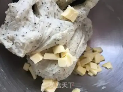 Make Red tea and fruit step 3