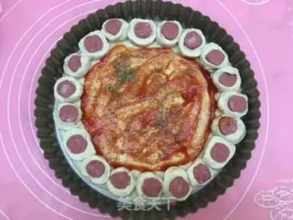 Make Pizza by the seafood flower step 12