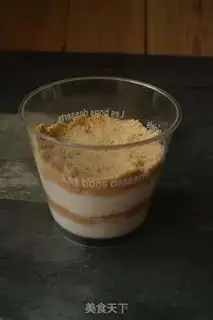Make A yogurt cup step 4