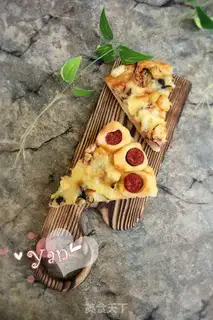 Make Pizza by the seafood flower step 16