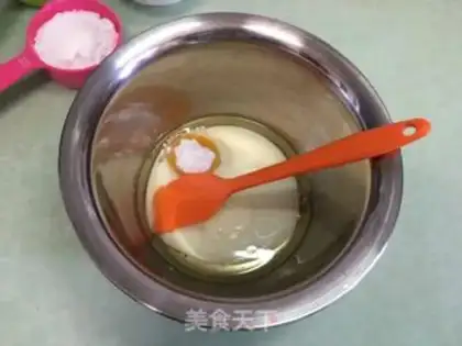 Make Fruit box cake step 1