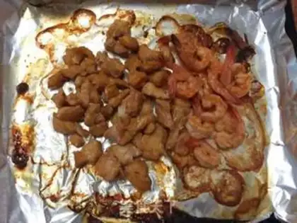 Make Sea and land toast pizza step 5