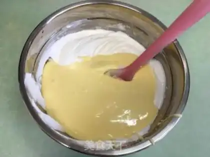 Make Fruit box cake step 10
