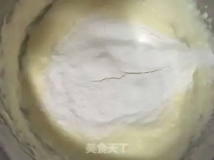 Make Chocolate lollipop cake step 2